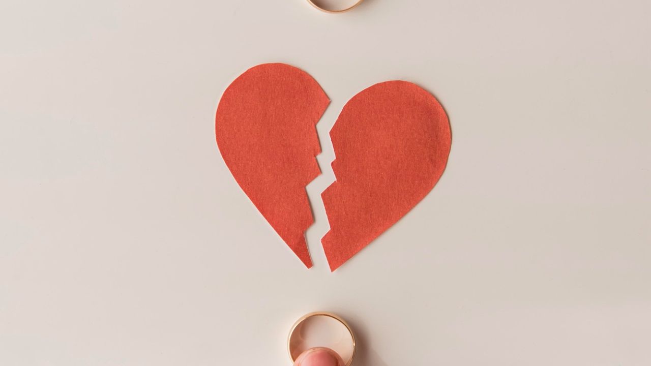 Terapisti zbulon: 10 shenja që çiftet po ndahen ngadalë