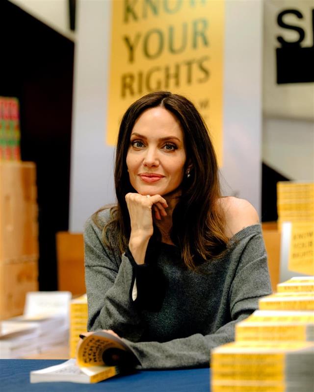 Angelina Jolie gati të largohet nga SHBA me binjakët: Nuk e njoh më vendin tim
