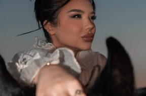 Syte pasqyre e shpirtit 🌌Style&Makeup @albapollozhani 🤭Videographer-Content creator @maris_bar