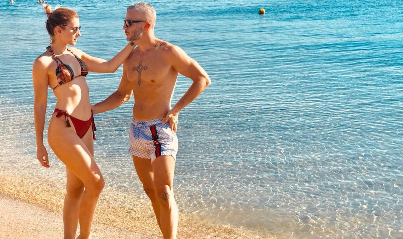 “Latë nam! Jeni dhe prindër” Aulona Musta fotografohet në çaste të nxehta me të shoqin