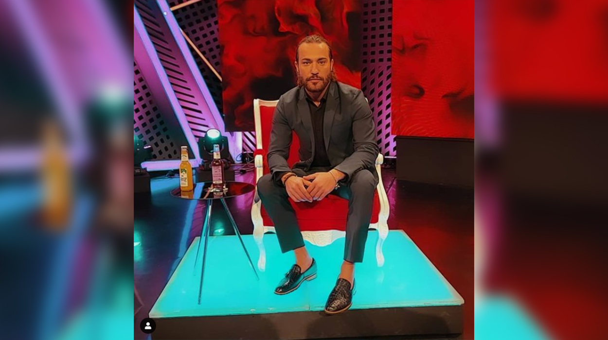 I lidhur jashtë emisionit…, ish e fejuara e Rinianit shfaqet në studio dhe sqaron publikun