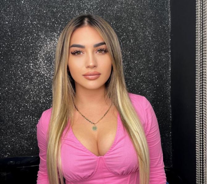 I vodhën Instagramin, bisedat private të Alvisës po bëjnë namin në rrjet