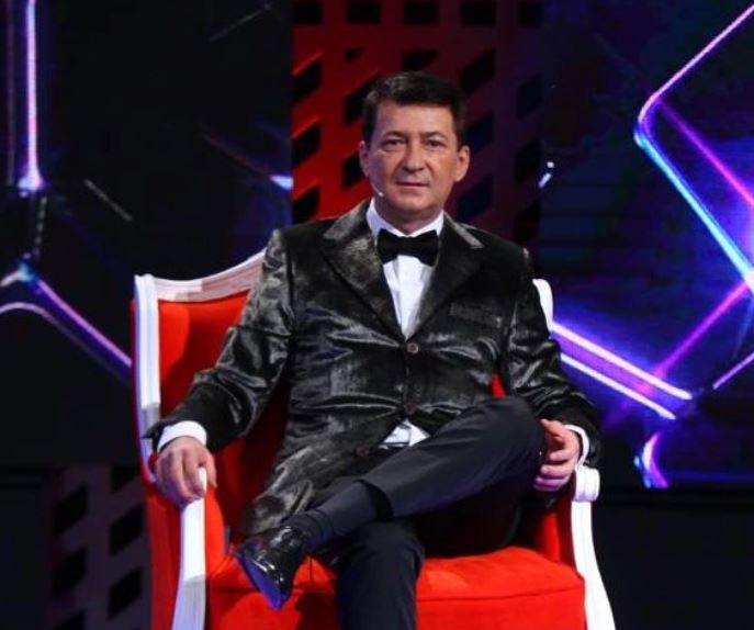Konkurrentja e kërcënoi, Arjan Konomi zbulon detajet tronditëse nga Për’Puthen
