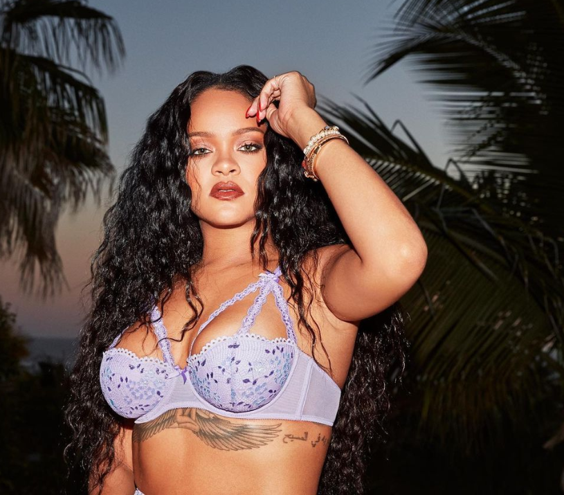 Rihanna mahnit në Tribeca Festival, mbështet A$AP Rocky në momentin e tij të veçantë