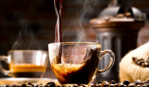 Këto janë 8 mënyrat për ta bërë kafenë tuaj super të shëndetshme