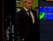 Spotlight-i i shtëpisë nuk ta zbeh ndriçimin askush & asgjë!🌟 VOTONI finalistin dhe FITUESIN tu