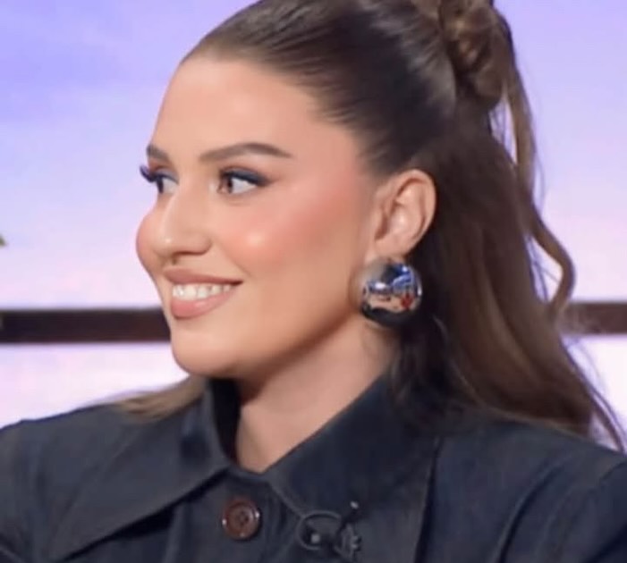 Debat i ashpër në “Ferma VIP”, përplasja mes Sarës dhe Mozës përfundon me lot