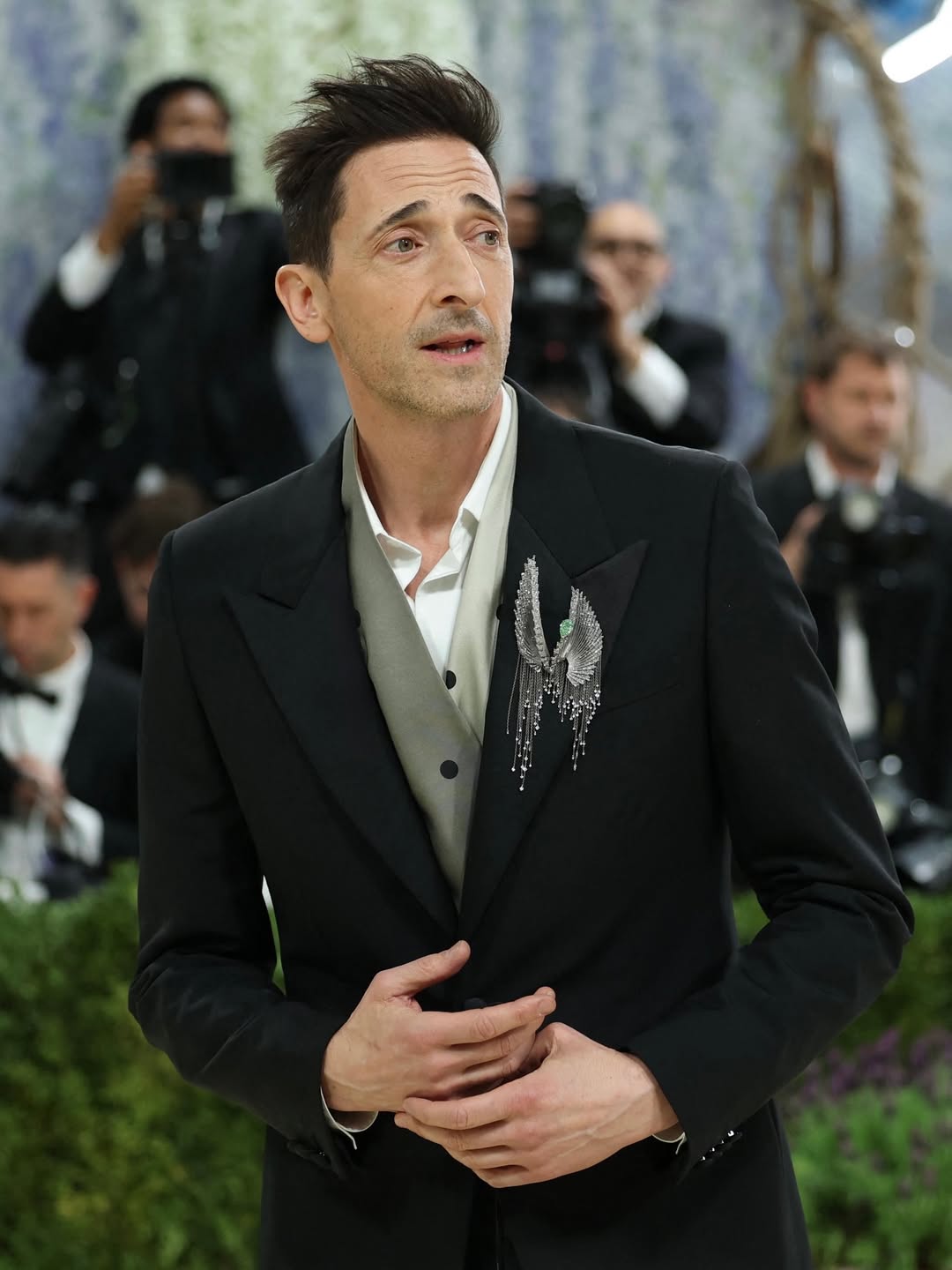 Adrien Brody rrëfen jetën në izolim: “Kaloj gjashtë ditë në vetmi për t’u përqendruar te roli”