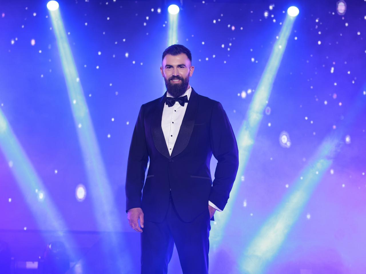 Acromax Media nderon Tenis Vllaçajn me Çmim Mirënjohjeje për kontributin në Miss Universe Albania