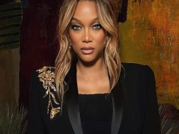 When the Supermodel catwalks into the Super Bowl party, the crowd goes…Styling- @wilfordlenov Ha