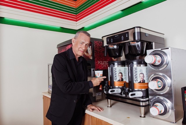 Tom Hanks rrëfen fëmijërinë e vështirë: Deri në moshën 10-vjeçare ndërroi 10 shtëpi